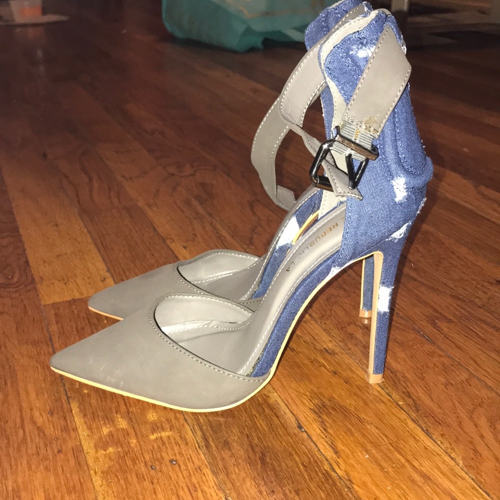 Grey/denim heels